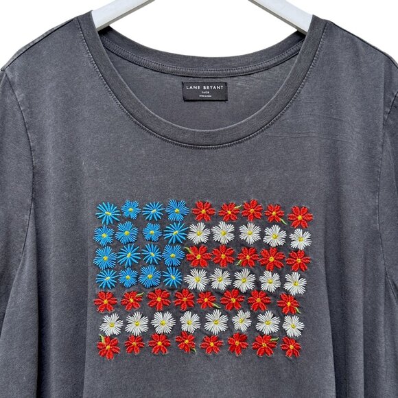 Lane Bryant Womens Tee Plus Size 26 / 28 Floral Flag Embroidery Grey T-shirt - Picture 3 of 9